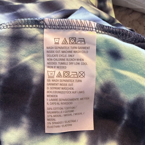 Belle by Kim Gravel Blue Tie-Dye Long Sleeve Top - Picture 5 of 5